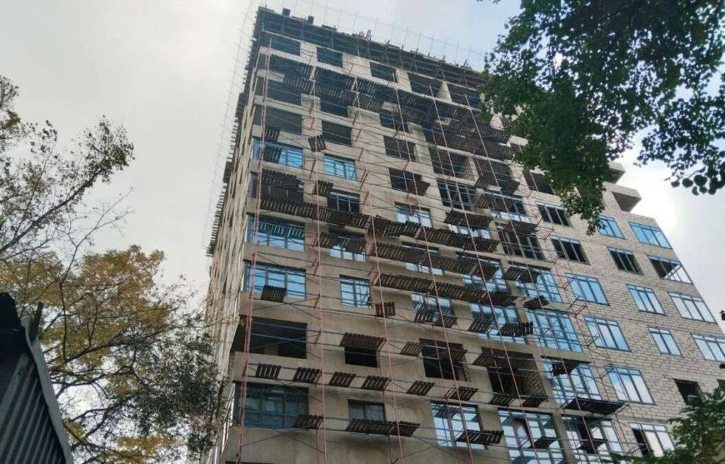 Недобудову у Дніпрі перетворять на житло для ВПО
