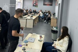 На Дніпропетровщині припинили діяльність 4 шахрайських кол-центри