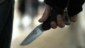 На Дніпропетровщині зловмисник ножем поранив двох співробітників ТЦК
