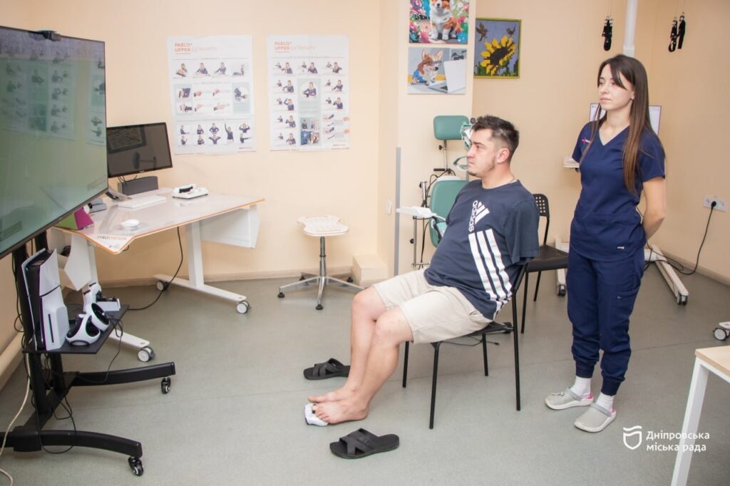 «Я живий — і цього достатньо»: у Дніпрі воїн без обох рук вчиться жити заново «Я живий — і цього достатньо»: у Дніпрі воїн без обох рук вчиться жити заново