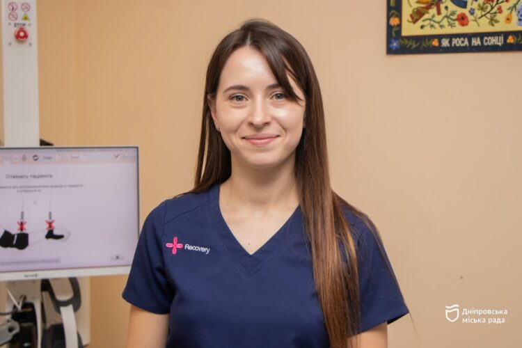 «Я живий — і цього достатньо»: у Дніпрі воїн без обох рук вчиться жити заново