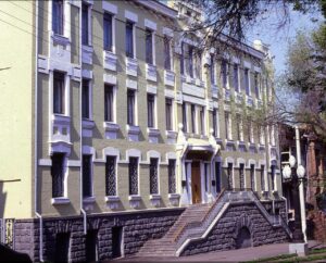 Художній музей Дніпра повертається до життя