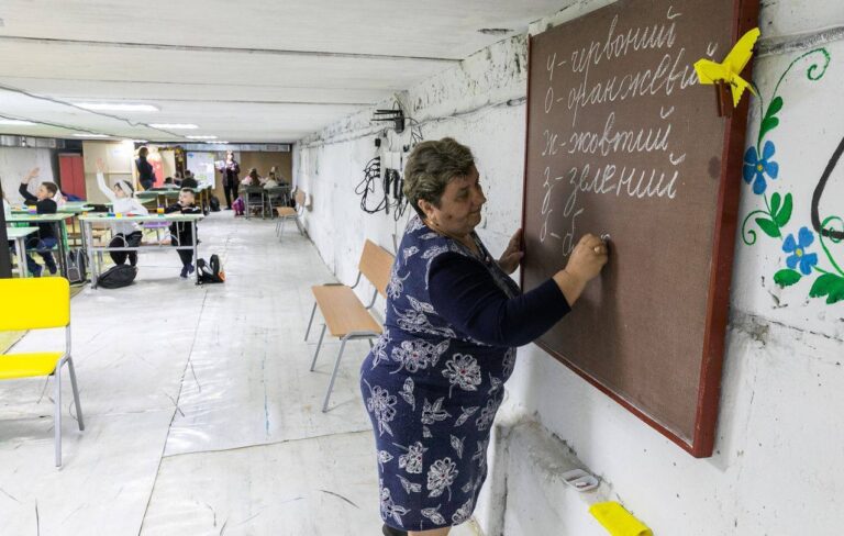 На Дніпропетровщині оберуть «Вчителя року 2025»: стартувала національна премія для освітян