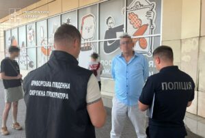 За $12 000. На Дніпропетровщині судитимуть ділків, які продавали відрядження за кордон