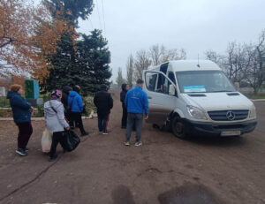 У прифронтовій Межівській громаді запустили соціальний маршрут до Шахтарського