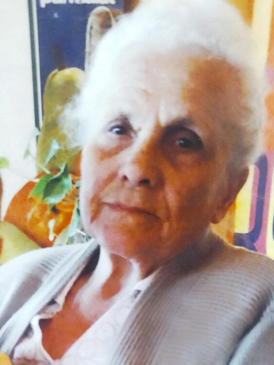 Волонтерить та переховує кошти на ЗСУ: 100-річний ювілей відзначила мешканка з Кривого Рогу