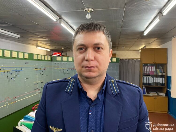 План перевірений на практиці: у метро Дніпра відпрацювали евакуацію пасажирів із тунелю під час блекауту