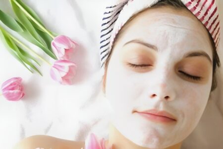 Чому твоє вмивання може руйнувати захисний бар’єр і провокувати сухість?