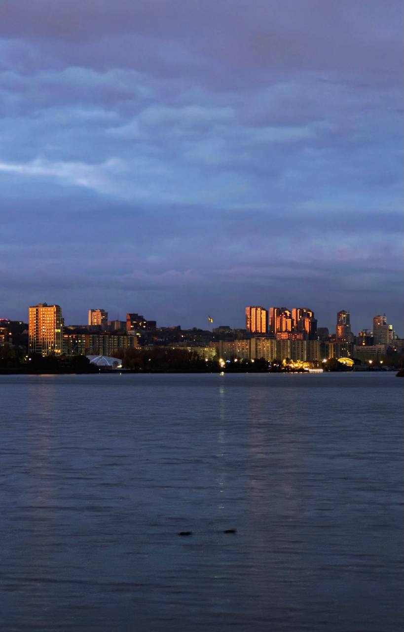 Осінній Дніпро у кадрі: ФОТО