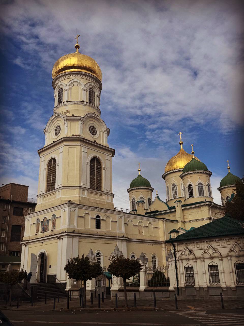 Осінній Дніпро у кадрі: ФОТО