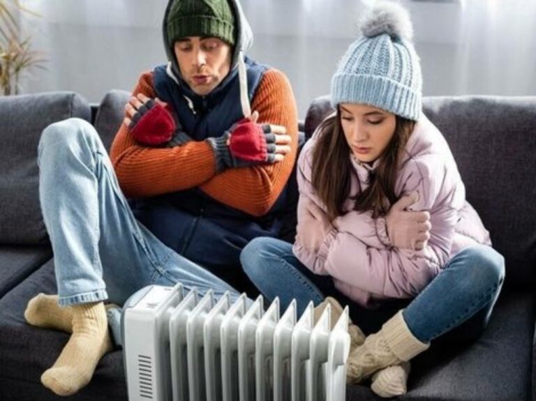 Як зігрітися без опалення: поради для мешканців Дніпра