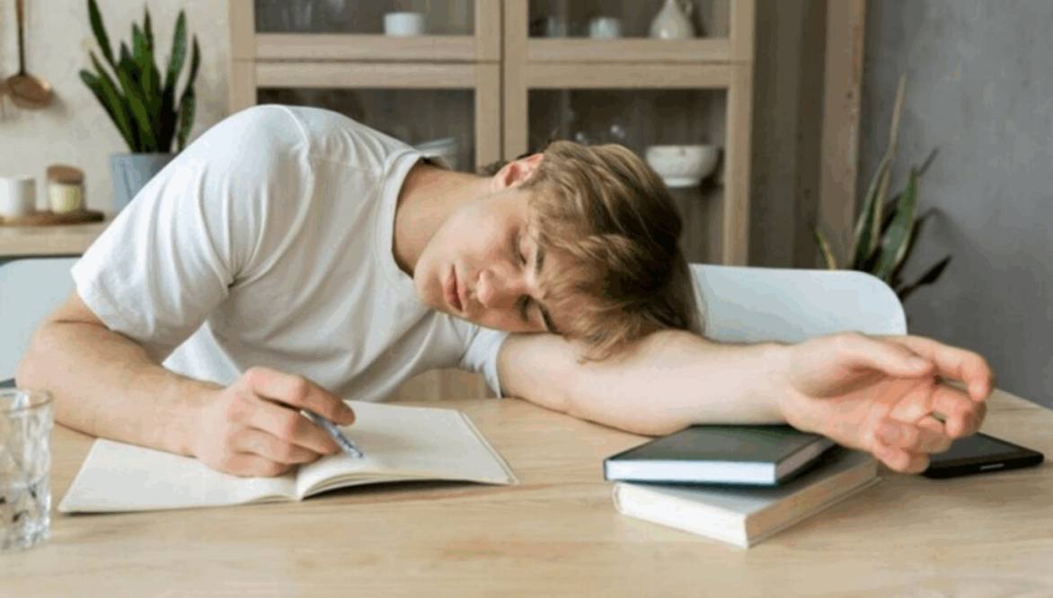 Що найбільше забирає енергію у розумних людей: 10 неочевидних причин