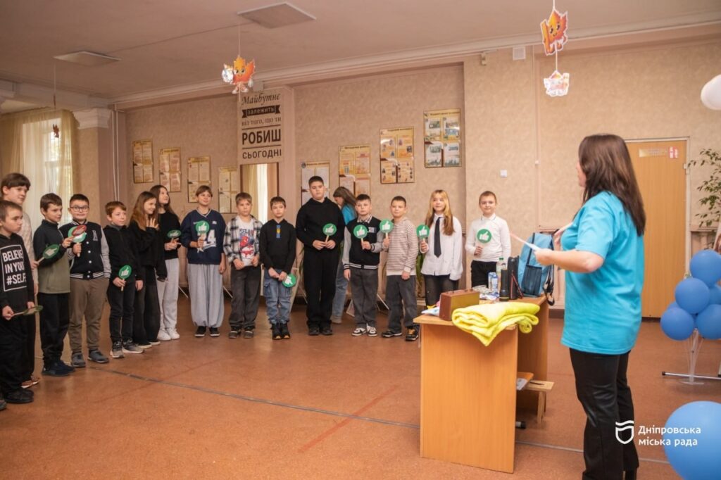 Школярів Дніпра навчають виживанню в умовах блекауту