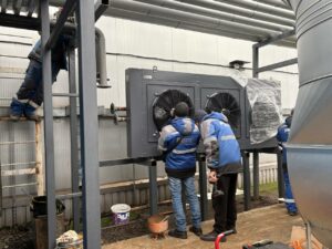 У Дніпрі на Льодовій арені встановлюють сучасне обладнання