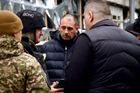 Удар по Дніпру 1 грудня: кількість постраждалих збільшується (ФОТО)