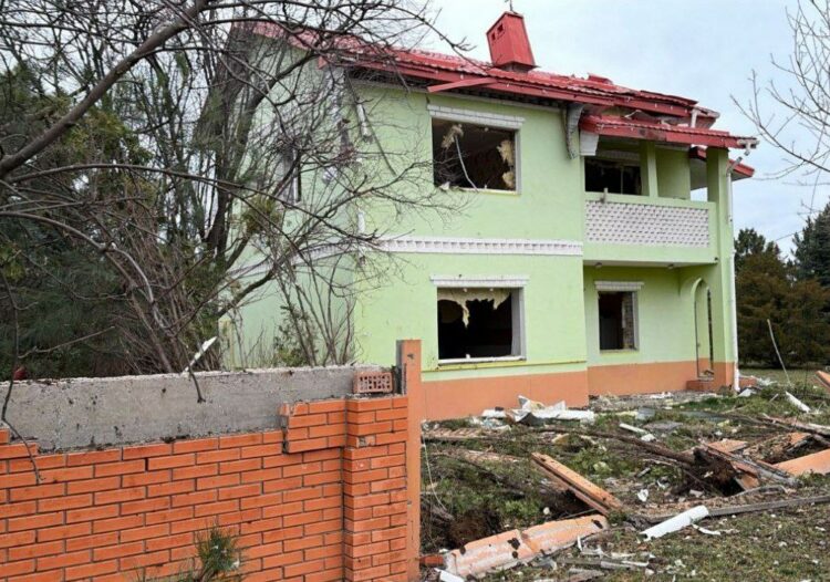 Ракетна атака на Дніпро: наслідки "прильотів" (ФОТО)