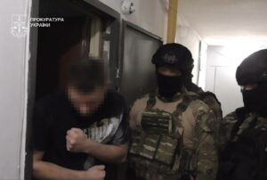 На Дніпропетровщині батьки протягом 7 років ґвалтували власну доньку