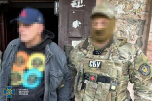СБУ затримала агента рф, який намагався облаштувати «відеопастки» на автотрасах Дніпра, щоб шпигувати за колонами ЗСУ