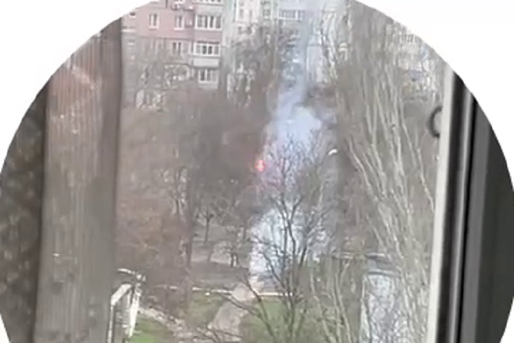 У Дніпрі серед білого дня підлітки запустили салют