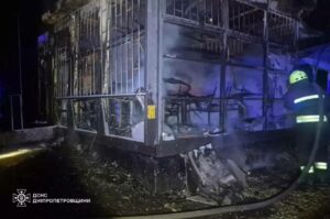 У Дніпрі в палаючому магазині знайшли тіло чоловіка