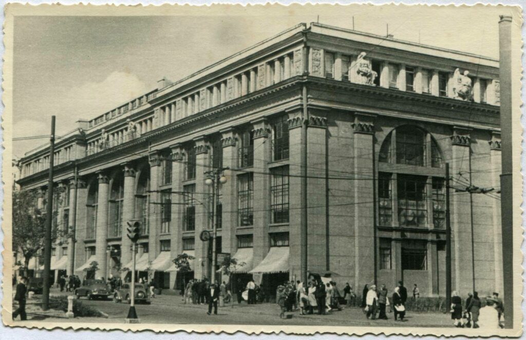 Центральний універмаг Дніпра: 87 років історії у серці міста