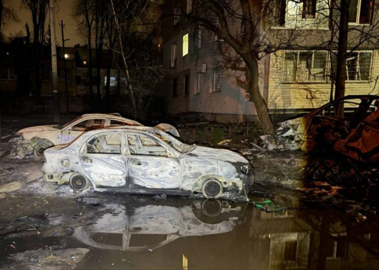 Ворог атакував Дніпро та область БпЛА: наслідки на ранок 7 січня (ФОТО) Ворог атакував Дніпро та область БпЛА: наслідки на ранок 7 січня (ФОТО)