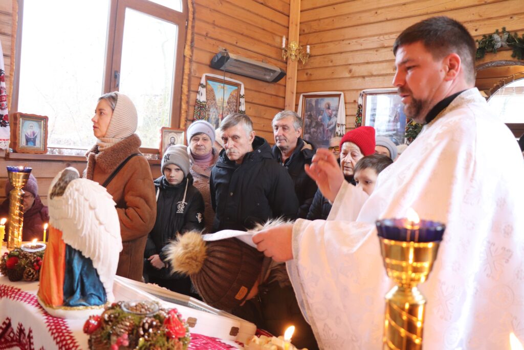Як на Дніпропетровщині святкують Хрещення Господнє (ФОТО)