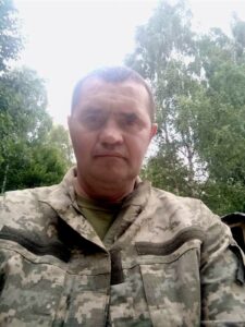 У нього залишились мати, дружина, син, сестри та племінники. В останню путь провели Сергія Приладишева з Нікополя