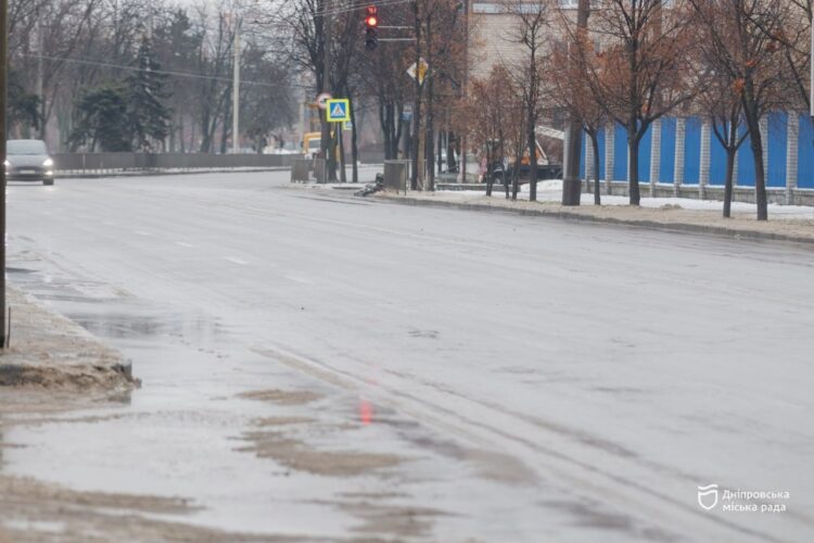 300 тонн олії на дорозі: як Дніпро за ніч відвернув екологічну катастрофу