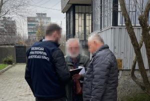У Дніпрі судитимуть хірурга-онколога, який залишив у тілі пацієнтки хірургічну серветку