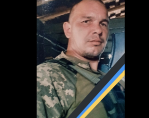 Був у полоні, запеклих боях. На щиті додому повернувся 39-річний Петро Букін з Петриківки
