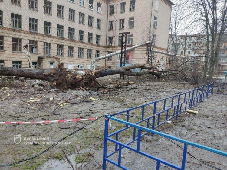 Атака по Дніпру 6 січня: як виглядають понівечені заклади освіти (ФОТО)