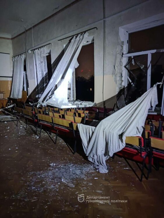 Атака по Дніпру 6 січня: як виглядають понівечені заклади освіти (ФОТО)