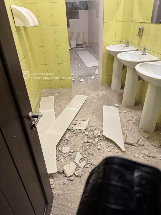 Атака по Дніпру 6 січня: як виглядають понівечені заклади освіти (ФОТО)