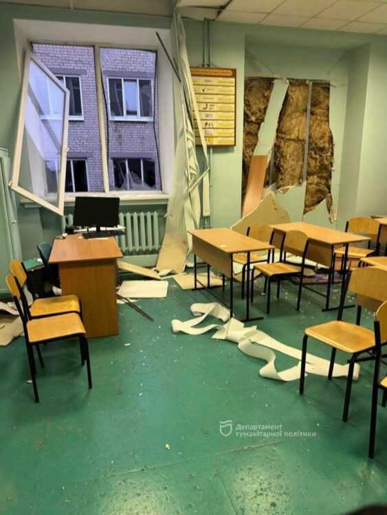 Атака по Дніпру 6 січня: як виглядають понівечені заклади освіти (ФОТО)