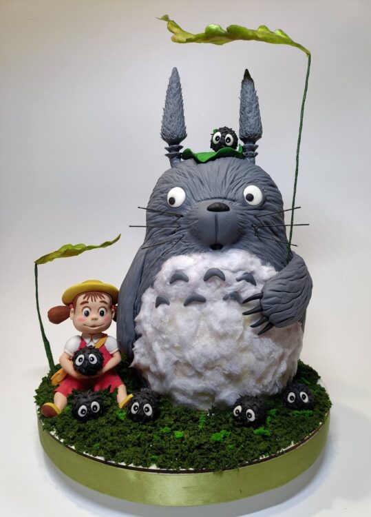 Відомий кондитер з Дніпра зробив торт у вигляді лісового духу Торото 