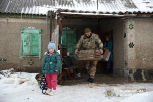 На Дніпропетровщині триває масштабна евакуація, фото