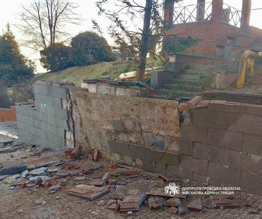 У Дніпрі збитий шахед впав у 10 метрах від будинку Бориса Філатова