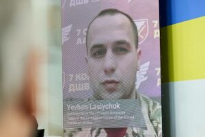 Бригадний генерал Євген Ласійчук назвав умови беззаперечної перемоги України