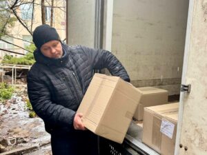 Де в Дніпрі щомісяця отримати продуктові набори