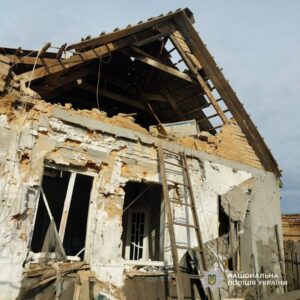 Ворожий удар по Дніпру та області. Що відбувається на місці трагедії, фото