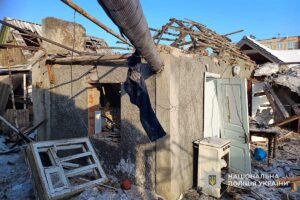 Повітряна ворожа атака по Дніпру та області. З’явились фото з місця удару