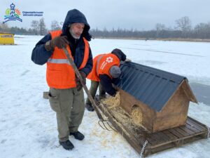 На Дніпропетровщині встановили плавучий будиночок для птахів