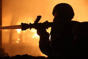 Ворог бив по Дніпру та області. Повідомили про наслідки атаки