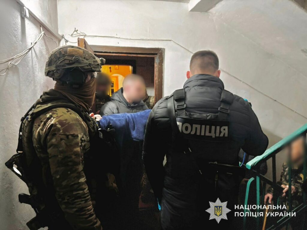 На Дніпропетровщині затримали військового, який стріляв на вулиці