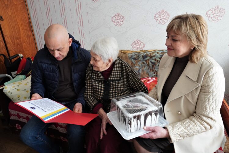Свій 100-річний день народження відзначила мешканка Нікополя Надія Олександрівна Погудіна — лікар-інфекціоніст із 48-річним трудовим стажем