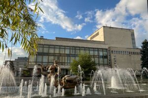 Зеленський підписав указ: Дніпровський театр опери та балету отримав статус національного