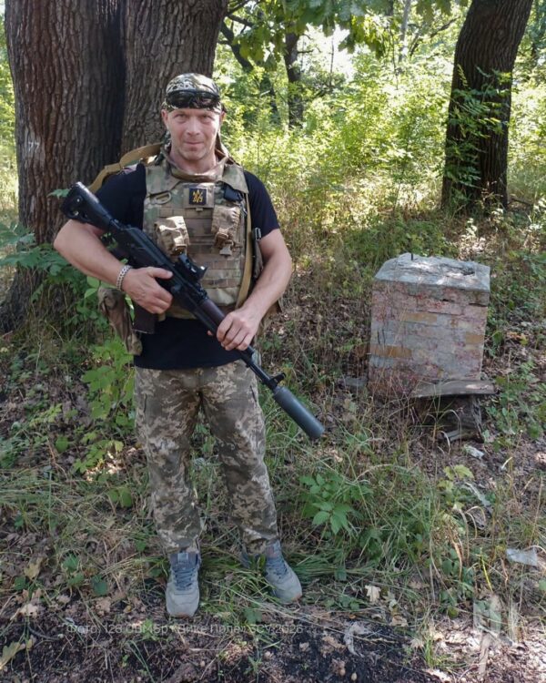 Відмовився йти з позицій: 54-річний боєць із Нікополя попросив залишити його виконувати бойове завдання