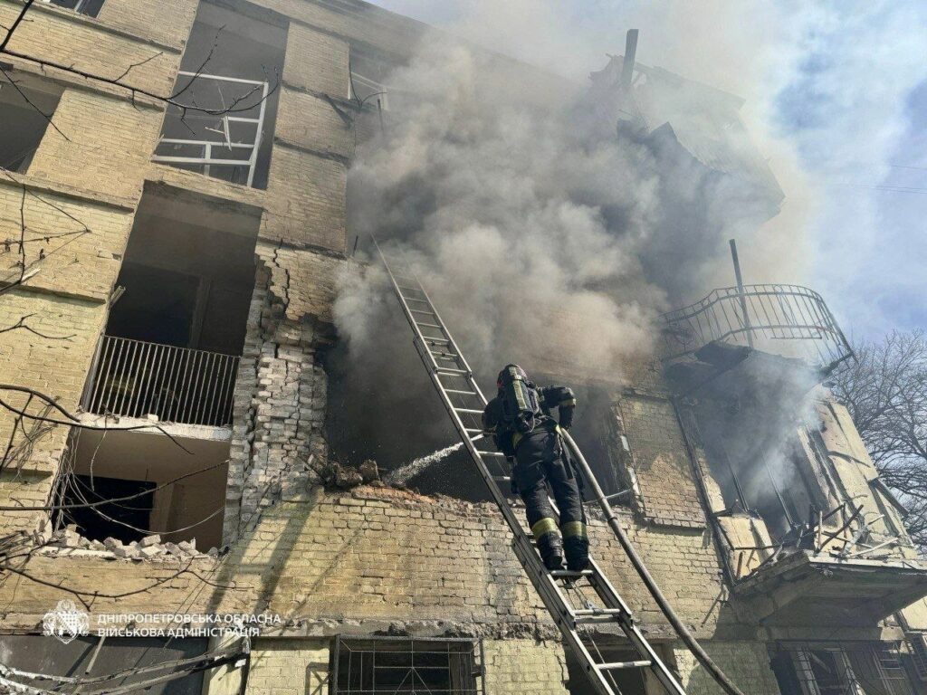 Ворог атакує Дніпро: офіційна інформація від ОВА (ВІДЕО)