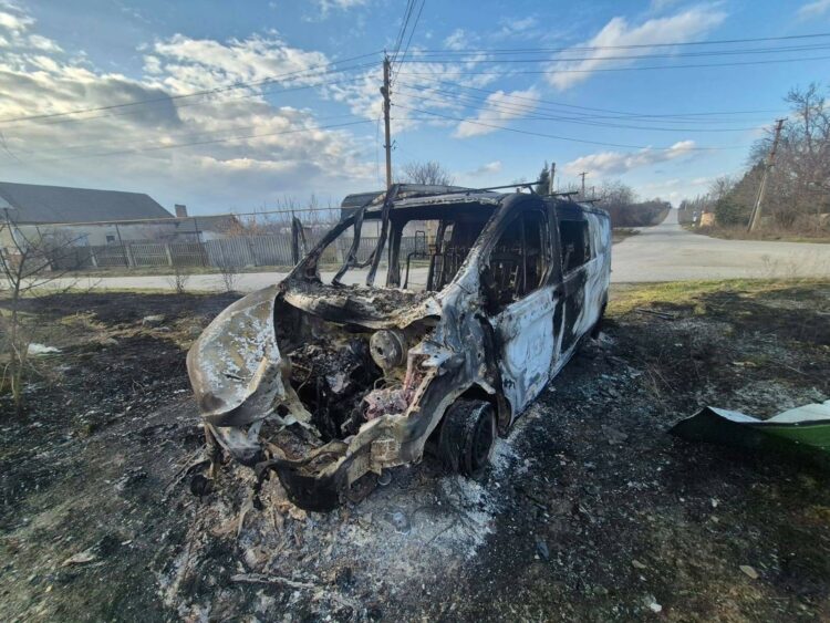 Росіяни атакували дронами авто енергетиків на Дніпропетровщині